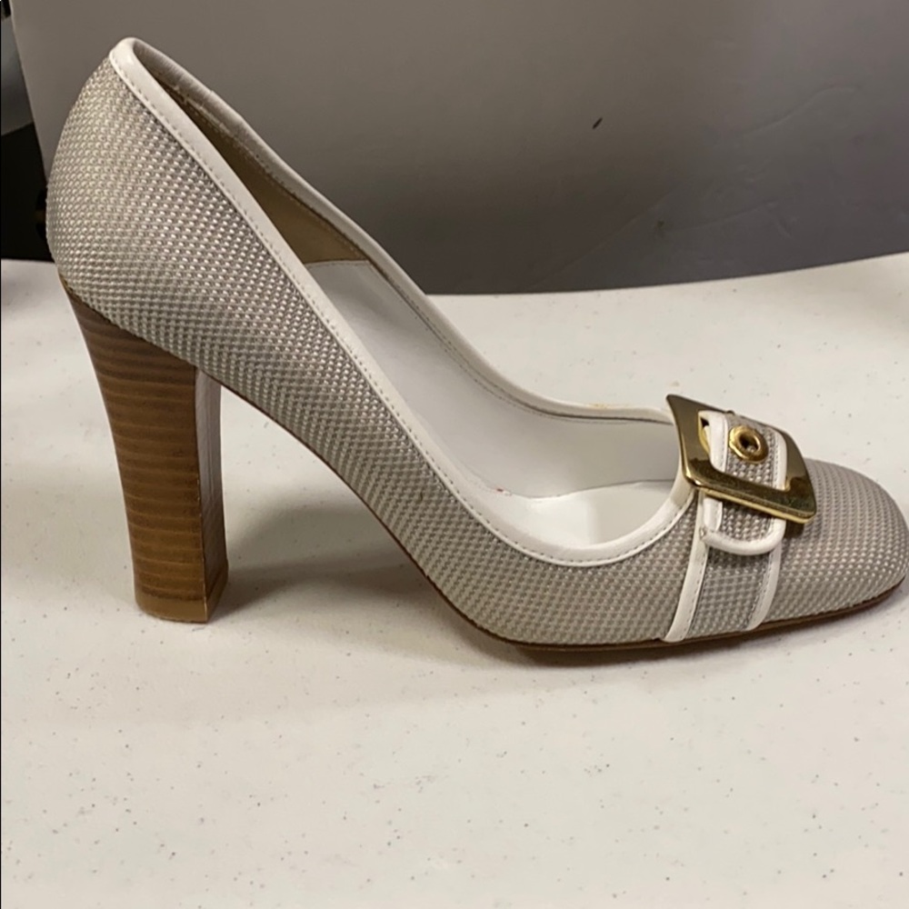 Jessica Bennett - Picture 6 of 7